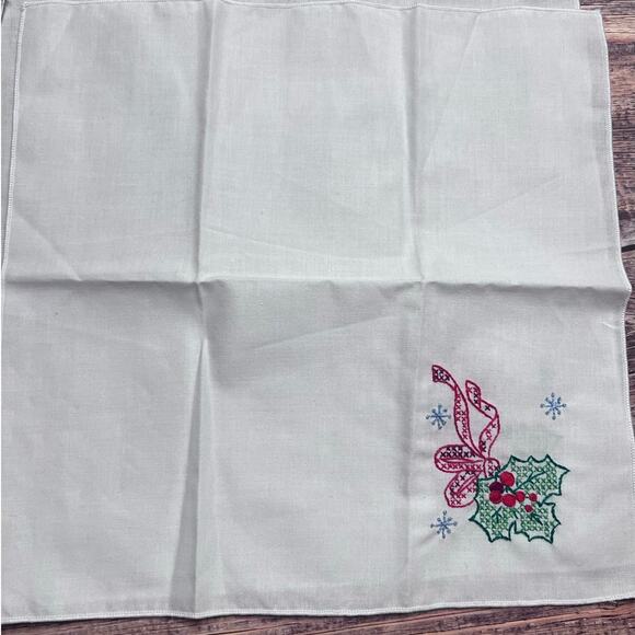 Set of Three Hand stitched Napkin Handkerchief Holly And Bow - Picture 4 of 5